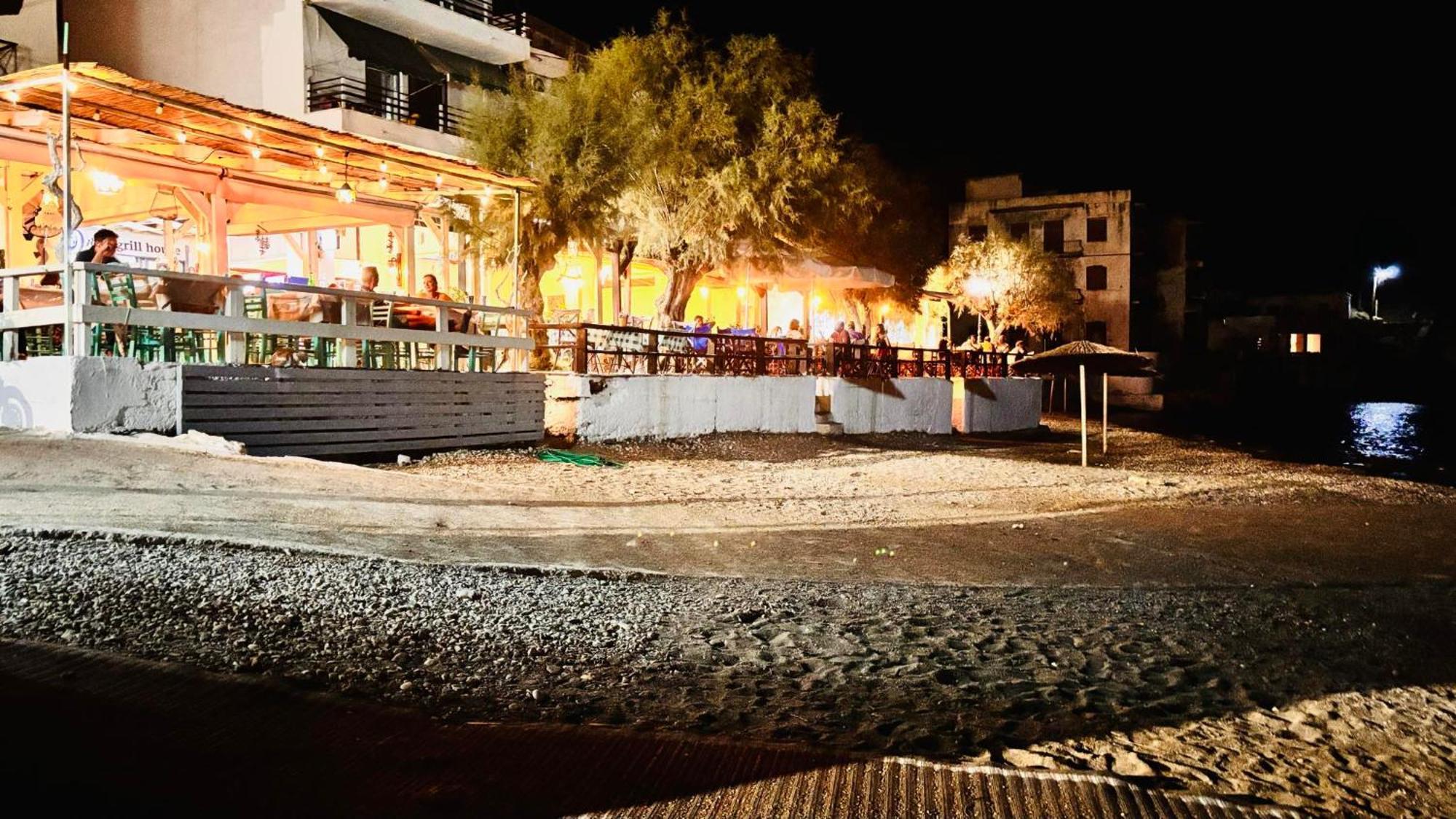 Nefeli Hotel Ágios Kírykos Exterior foto