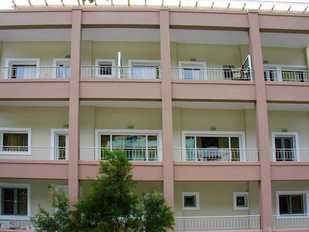 Nefeli Hotel Ágios Kírykos Exterior foto